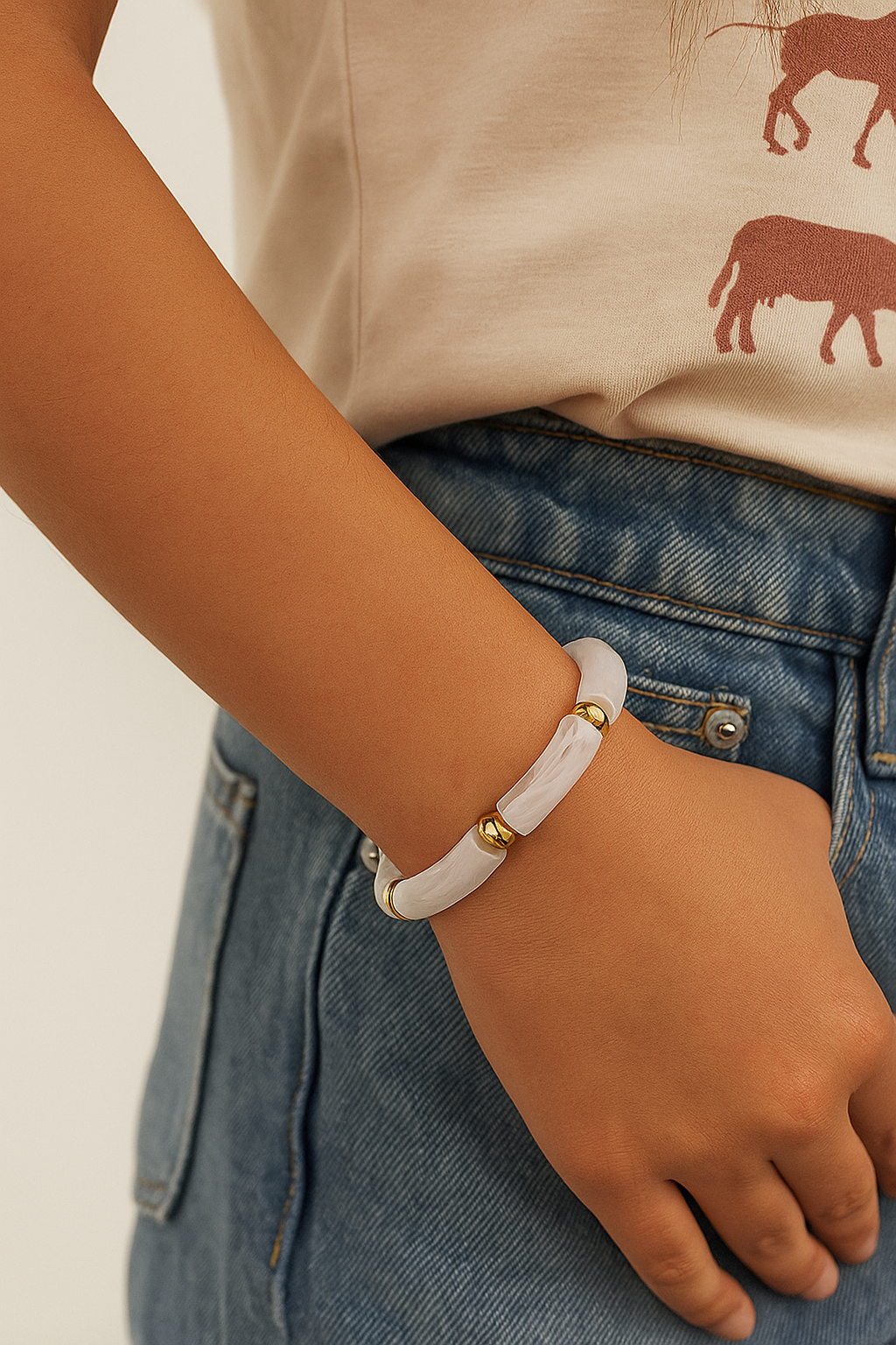 Acrylic Bracelet with Gold Accents – Lightweight Chunky Resin Bangle for Women, Fashion Statement Jewelry, Every day wear jewellery