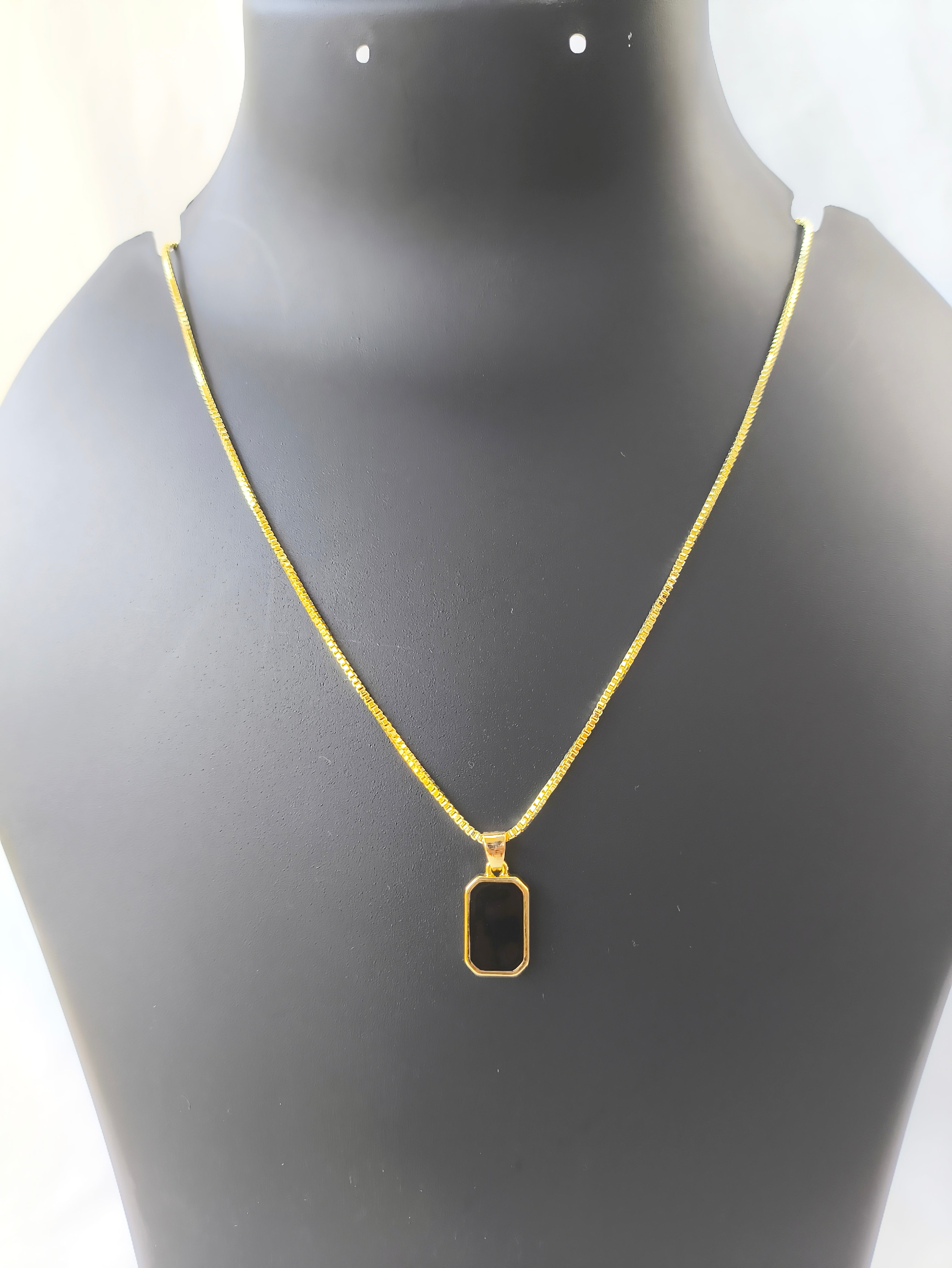 Elegant Gold Toned Rectangular Pendant Chain Necklace for Women