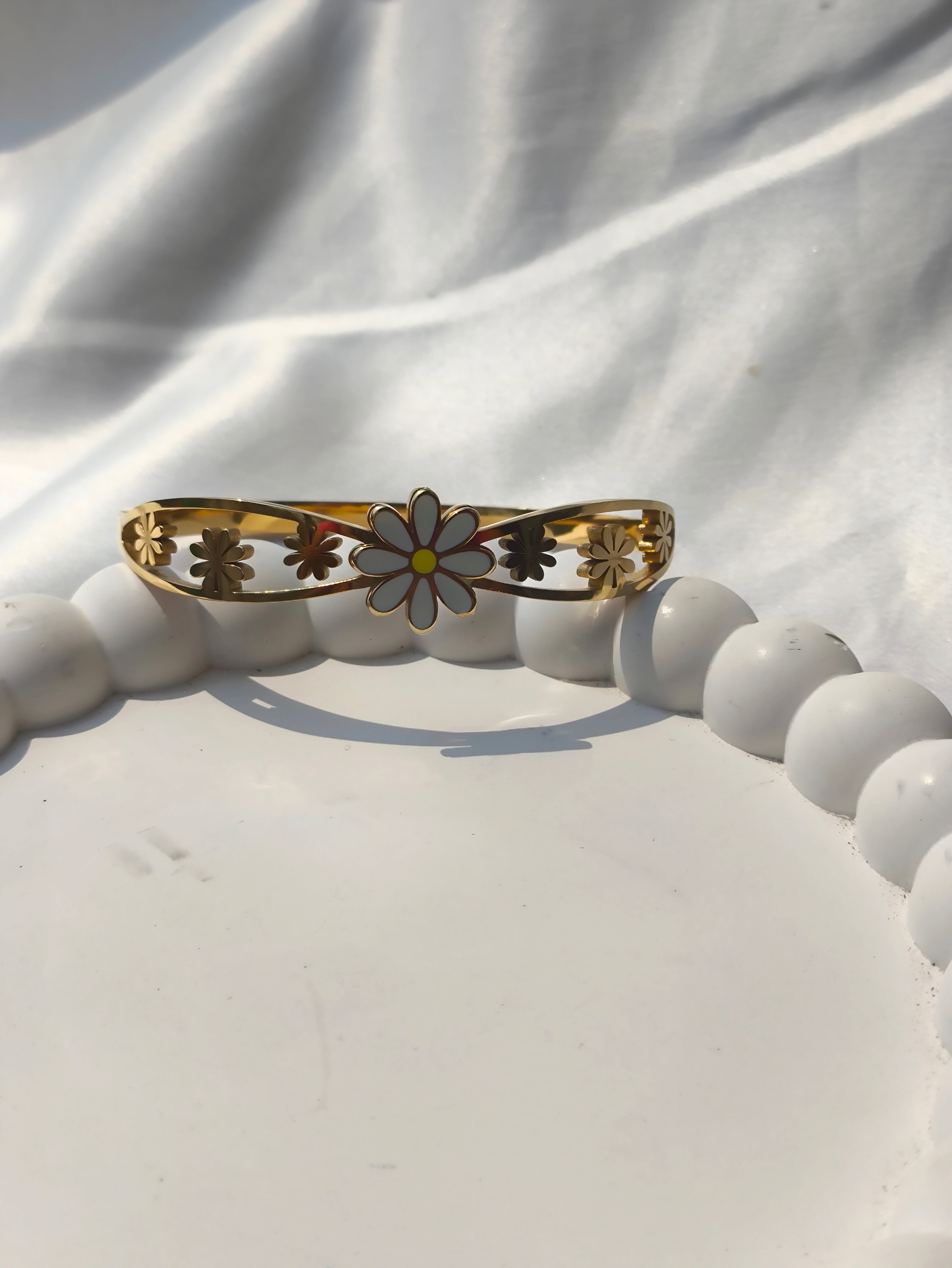 Daisy Bloom Gold Toned Anti Tarnish Bracelet for Women & Girls