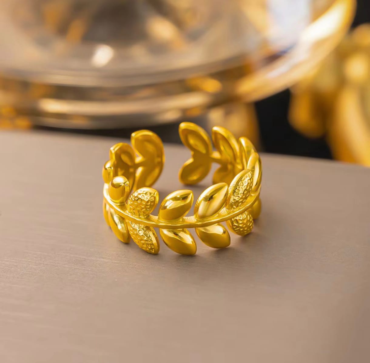 Adjustable Golden Leaf Ring, Open Band Design, Anti-Tarnish