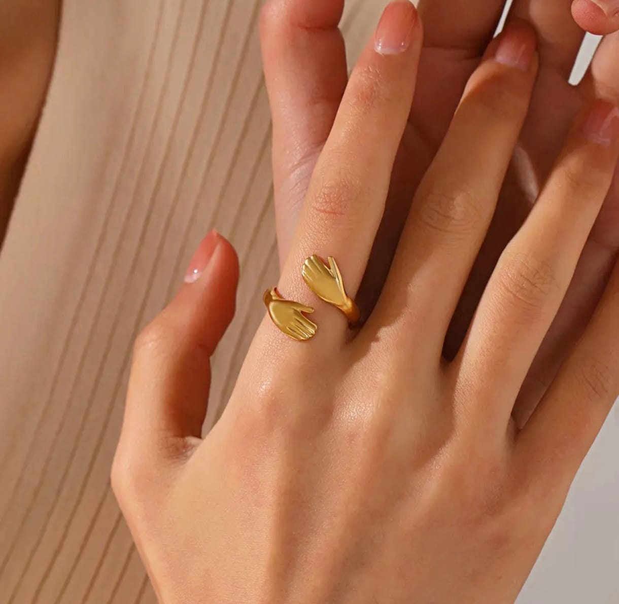 Adjustable Hug Ring